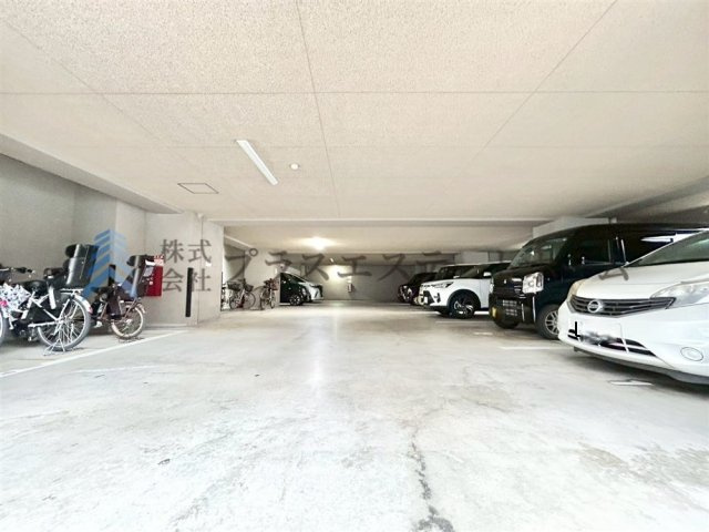 屋内駐車場♪