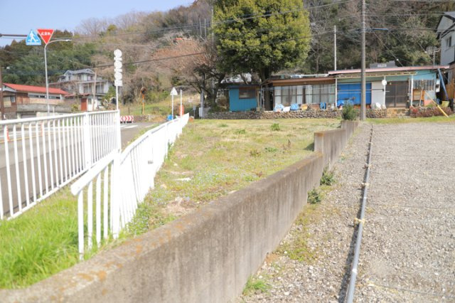 土地探しをしていると都市計画区域という言葉を目にすると思います。法律によって、都道府県知事や国土交通大臣が指定するエリアのことを指しており、都市計画区域は市街化区域と市街化調整区域に分けられています。