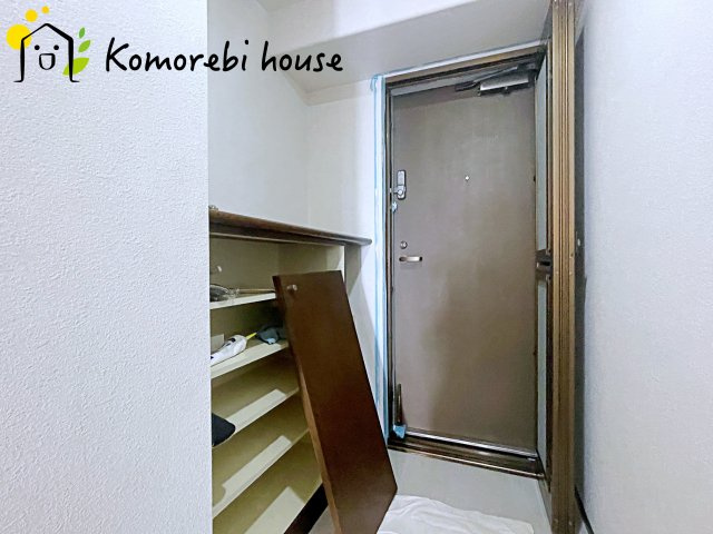毎日通る玄関はこちらです