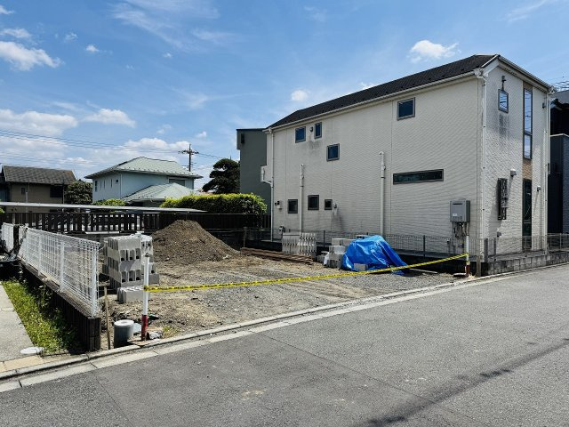 ～西側5ｍ道路に面しています～