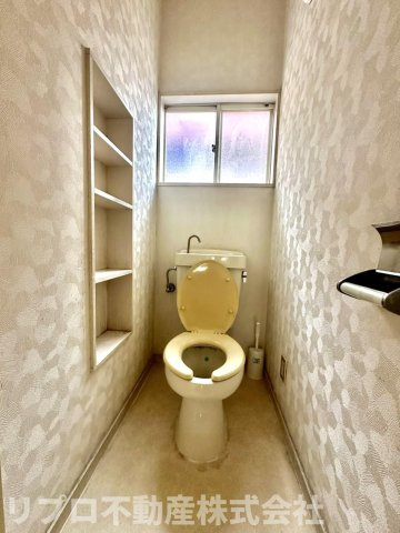 1階2階ともトイレがあります