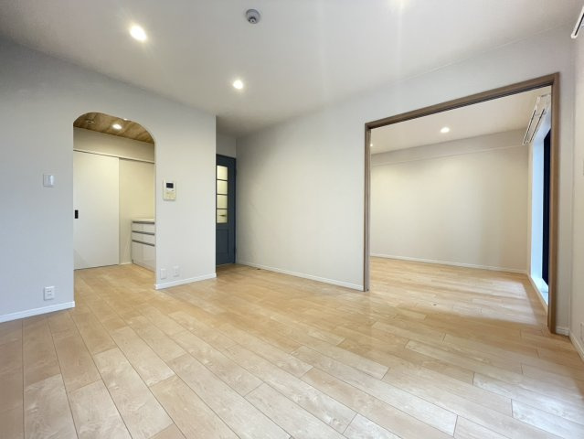 エイブルでお取扱い可能な銀行は、10銀行以上。住宅ローンのご相談は、ぜひ当社にお任せ下さいませ。お客様のライフプランに沿って、ご提案をさせて頂きます。