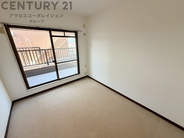 メゾネット2階建、フルリノベーション予定！こちらはリノベ前の写真になります。
