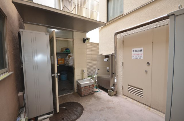ゴミ置き場［手洗い場があるのが嬉しいです！］