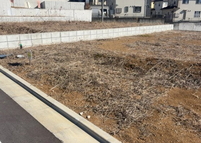 土地探しをしていると都市計画区域という言葉を目にすると思います。法律によって、都道府県知事や国土交通大臣が指定するエリアのことを指しており、都市計画区域は市街化区域と市街化調整区域に分けられています。