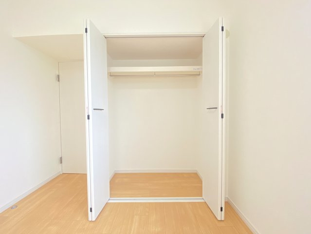 北側洋室にあるクローゼット。