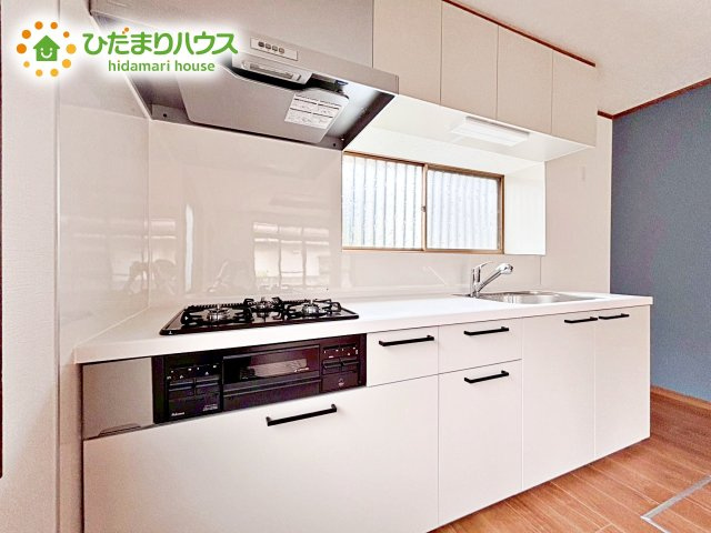 3口コンロと収納豊富なキッチンで、ママの毎日のお料理もはかどります☆