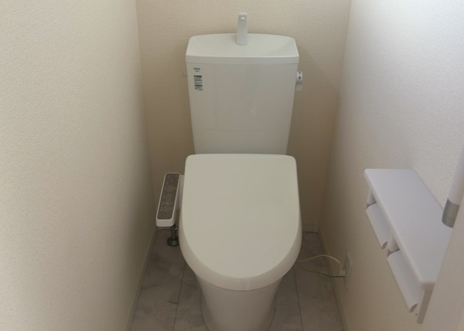 トイレは大きさや形、機能、抗菌性などが異なる多種多彩なタイプが各メーカーから出ています。それぞれに良さがあるため、事前にどういったタイプのトイレがいいのかをご家庭内で決めて、内見に行くといいでしょう。