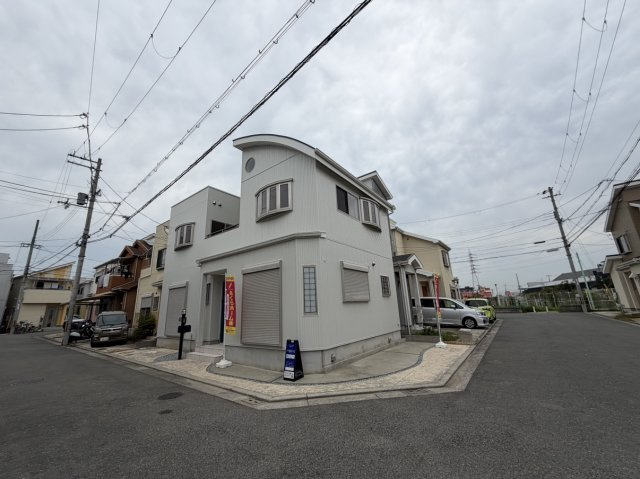 外観：327002310595