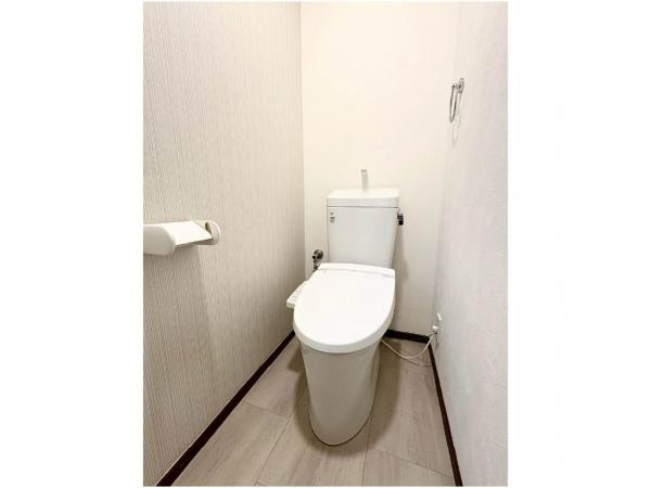 2階トイレ新調。