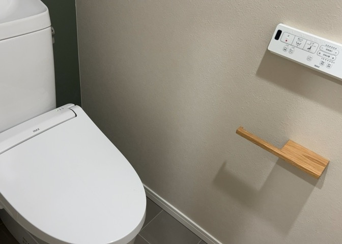 トイレは大きさや形、機能、抗菌性などが異なる多種多彩なタイプが各メーカーから出ています。それぞれに良さがあるため、事前にどういったタイプのトイレがいいのかをご家庭内で決めて、内見に行くといいでしょう。