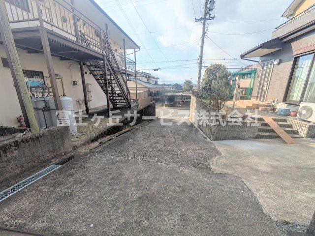 前面道路です