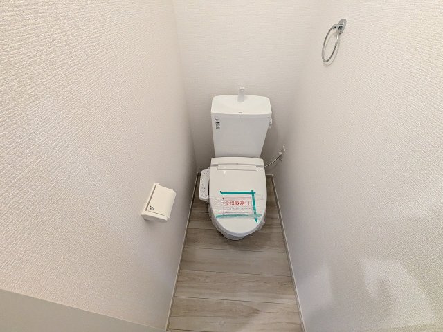 ～暖房温水洗浄機能付きトイレ　冬場は特に嬉しい機能ですね～