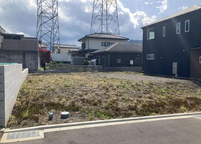 土地探しをしていると都市計画区域という言葉を目にすると思います。法律によって、都道府県知事や国土交通大臣が指定するエリアのことを指しており、都市計画区域は市街化区域と市街化調整区域に分けられています。