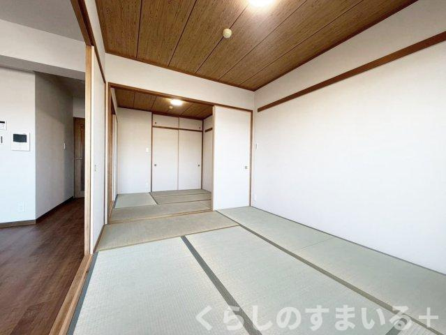 和室ならではの温かな和の空間で寛ぎの時間を過ごせます