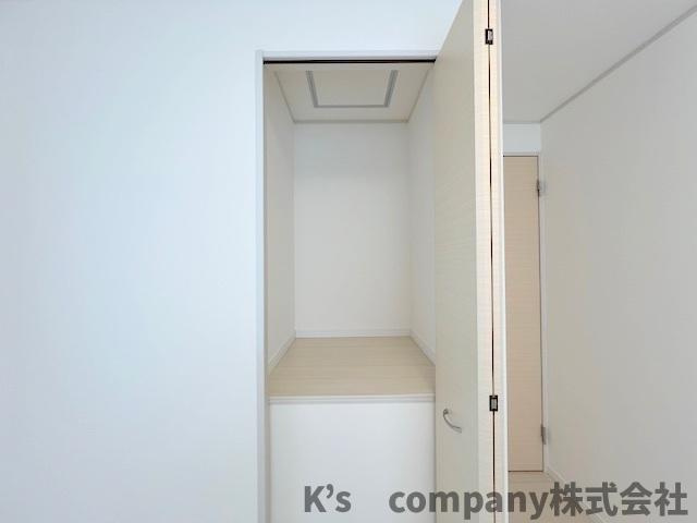 洋室5帖の収納スペース◇