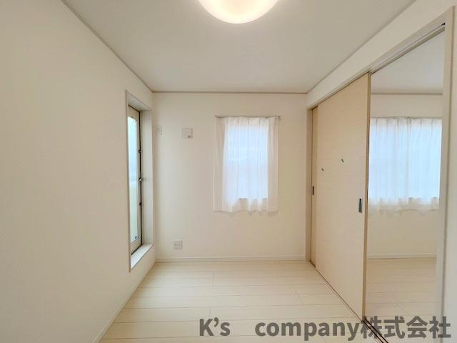 洋室4.5帖◇バルコニーに出られるお部屋です◇