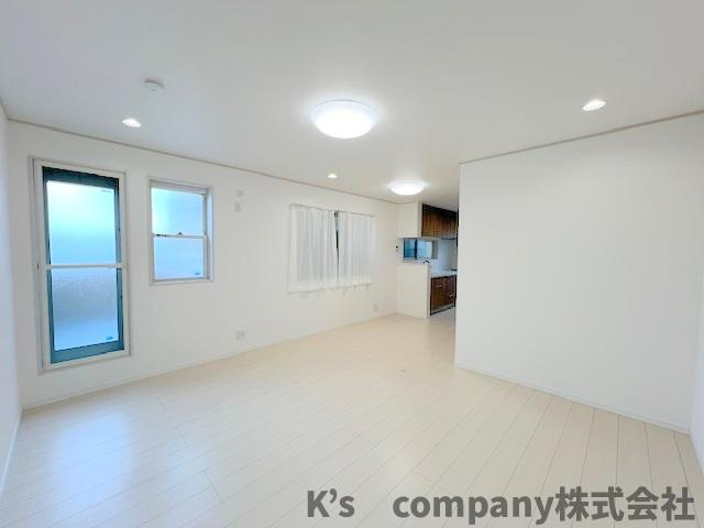 リビングは南向きで明るいご家族の憩いのスペース☆