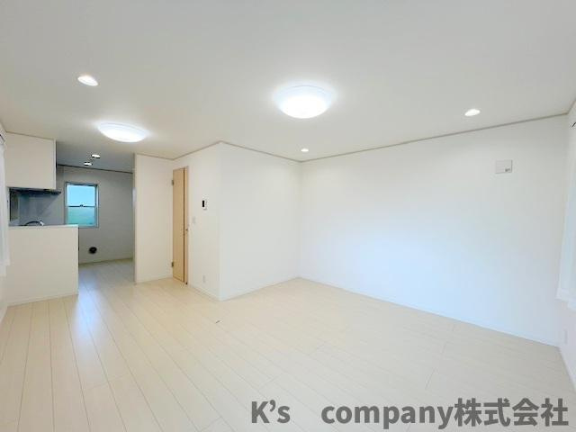 リビングにいるご家族を感じながらお料理ができるカウンターキッチン♪