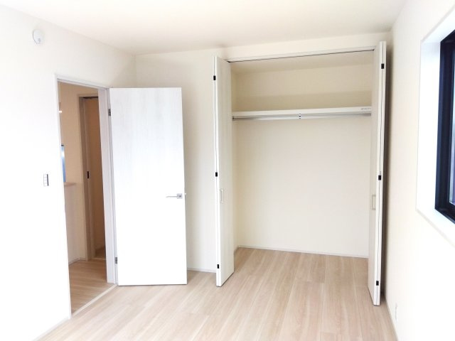 全居室に収納付きです