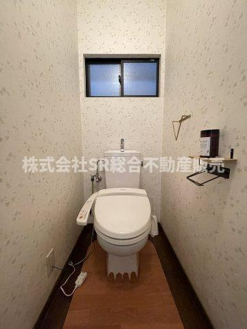 温水洗浄便座もございます♪