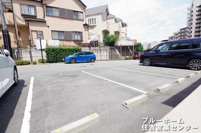 敷地内駐車場です！