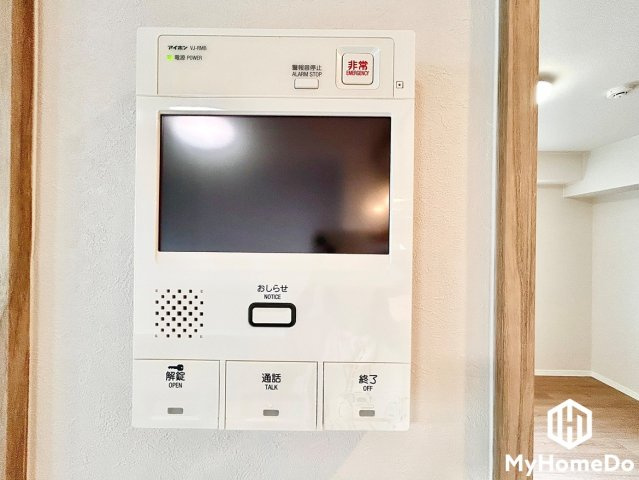大切な家族を守る、TVモニター付インターホンで安心・安全な生活