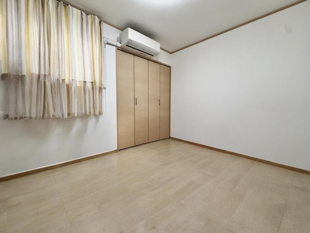 ※本画像は空室時の写真を加工し、家具・小物等を撤去したイメージです。　実際の仕様とは異なる場合がございます。