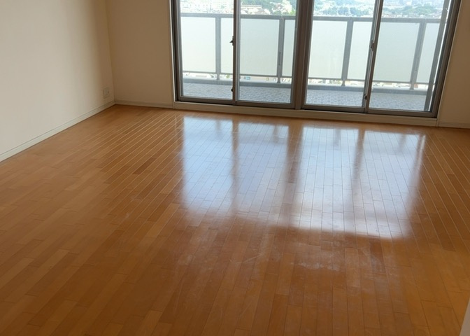 直線タイプはLとDKを一直線に並べた形で対面キッチンのタイプです。一般的なのでよく見かけるかもしれません。直線タイプに似た直接アイランドタイプは、キッチンとダイニングの間に壁がない分広く感じられます。