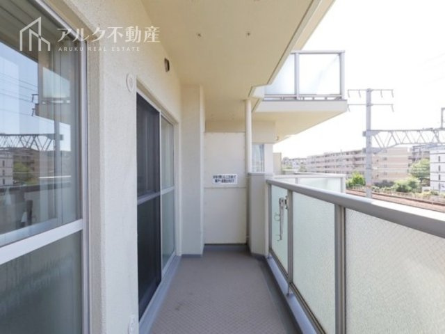 南向きのバルコニーです