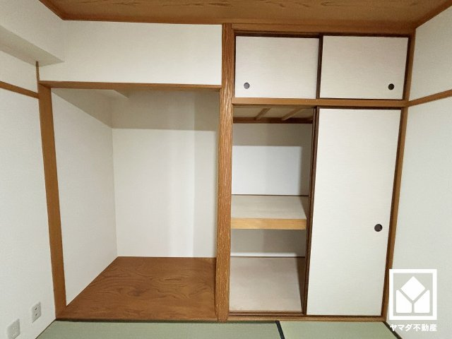 押入にはお客様用の座布団や寝具も収納可能です。