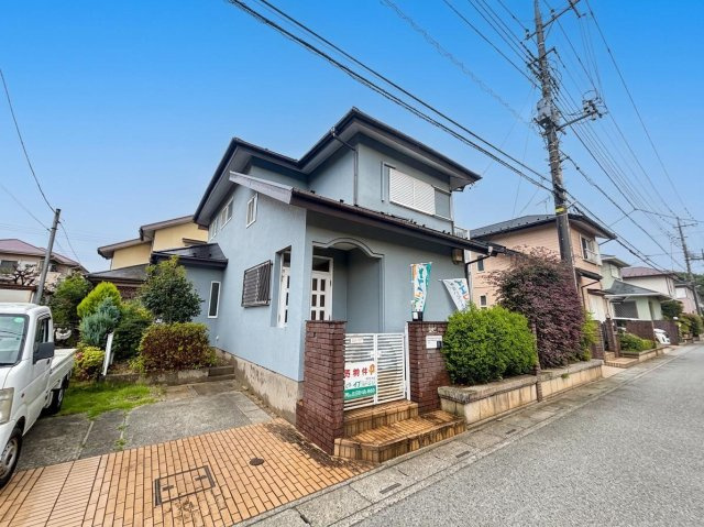陽当たりの良い、落ち着いた雰囲気の戸建住宅です。