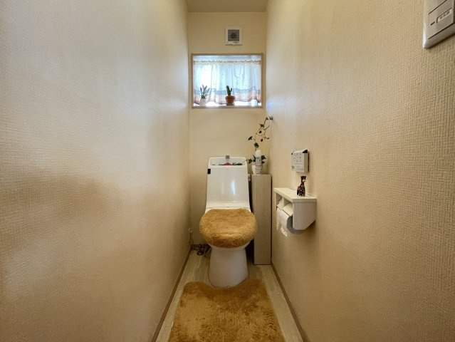 便利な2連紙巻き器有り☆