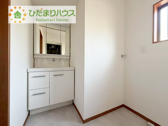 シンプルで使い勝手の良い独立洗面台！