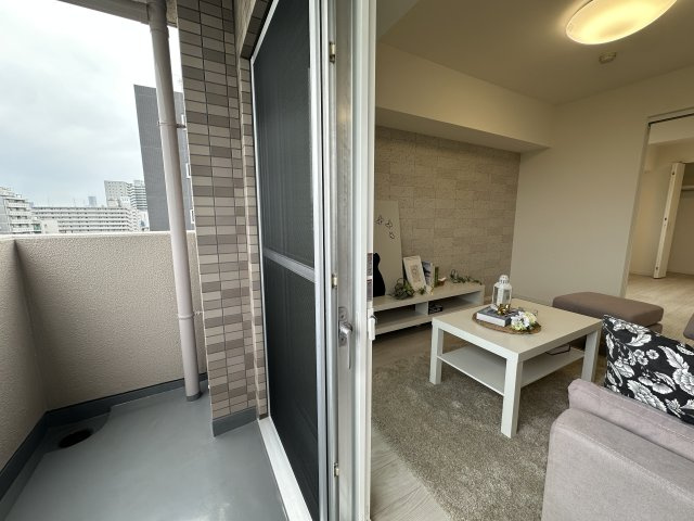 さわやかな風を取り入れる事の出来るリビングです。気持ちいいですね。