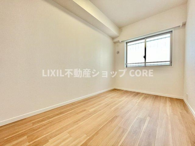 室内はいつも明るい印象なので気持ちの良い朝を迎えられます。毎日の生活も明るくなりそう♪　