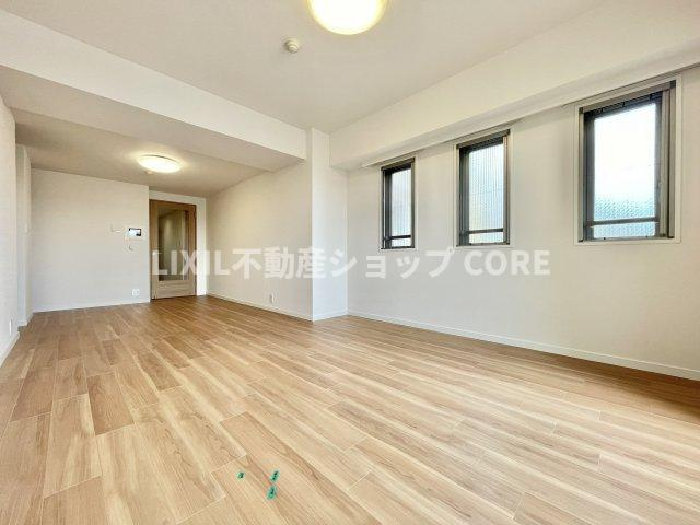 家族と過ごす時間を大切にしたい方にぴったりの明るくゆとりある住空間です。　