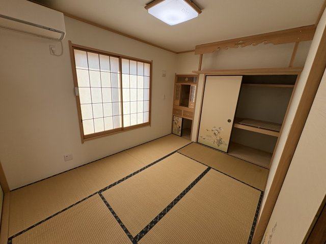1階　和室6帖　和の趣を感じる畳のお部屋です。