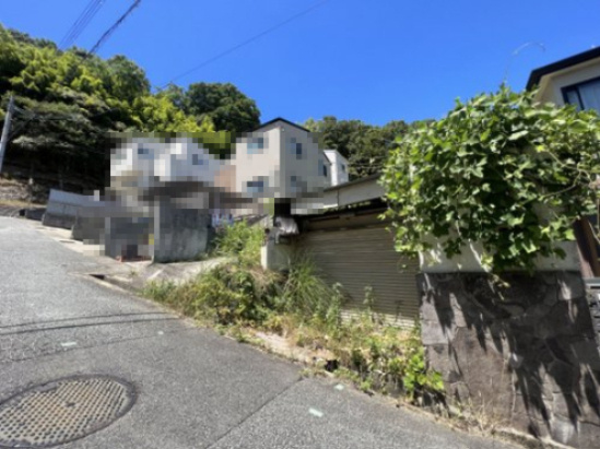 前面道路含む現地写真です