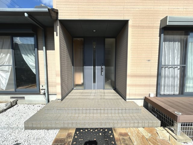 玄関ポーチ