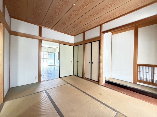 1階和室6帖です
