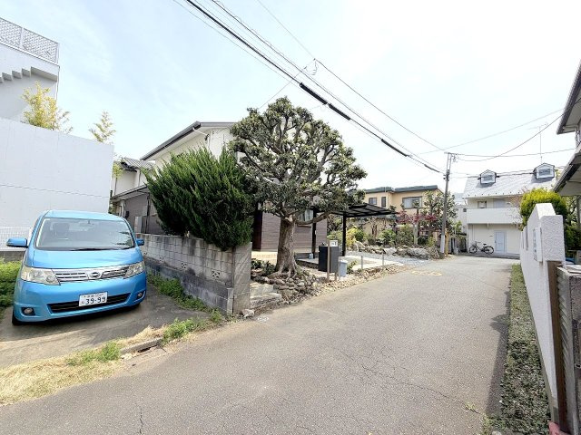 古屋付き時の現地写真！更地で2区画になります。
