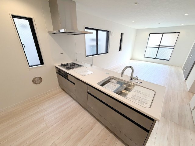 建物参考施工例。※間取り、色、デザイン等は決められた範囲内で自由に選べます。