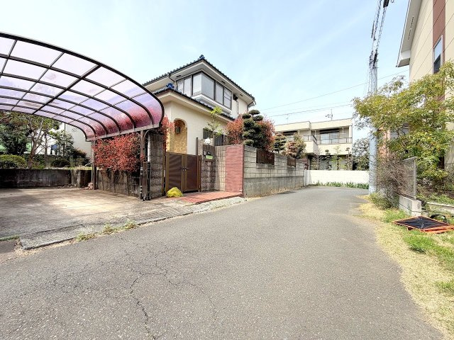 古屋付き時の現地写真！更地で2区画になります。