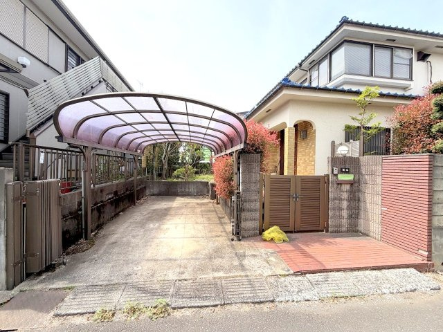 古屋付き時の現地写真！更地で2区画になります。