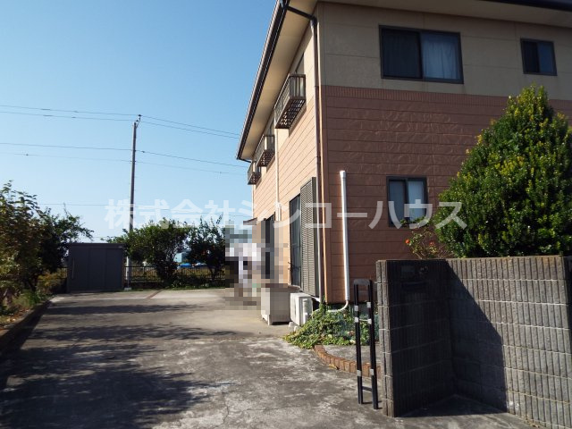 建て替えについては担当までお気軽にお問い合わせください。