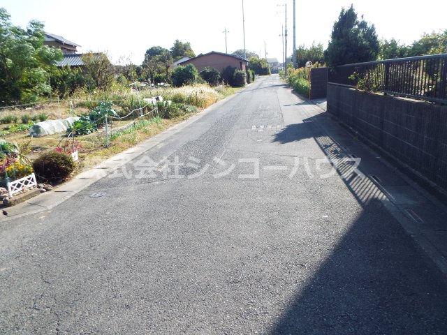 車通りも多く有りません。