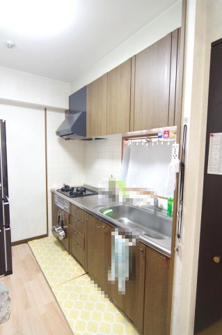 独立型キッチンでお部屋に匂いがつきにくいです♪