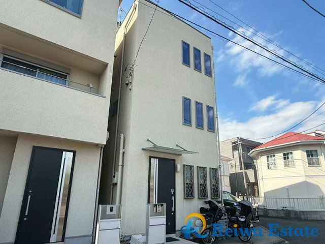 保育園や公園がほど近く子育て世帯にオススメです☆彡