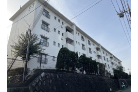 たまプラーザ団地６街区３号棟の外観